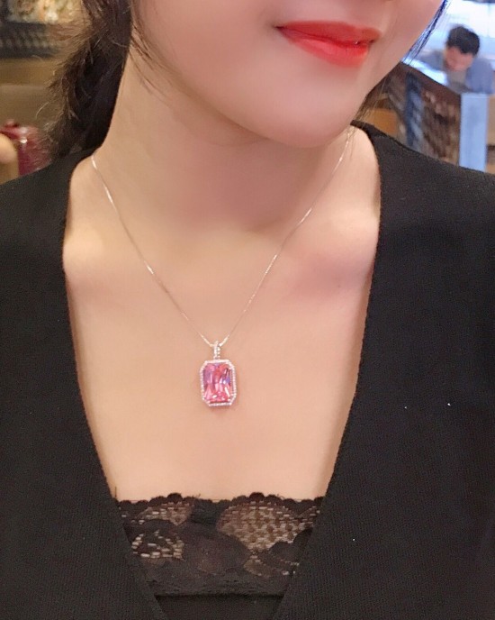 Yellow small octagonal zircon Pendant